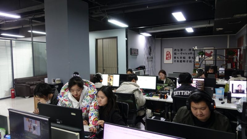 短视频加盟代理：如何规避潜在风险，把握市场机遇